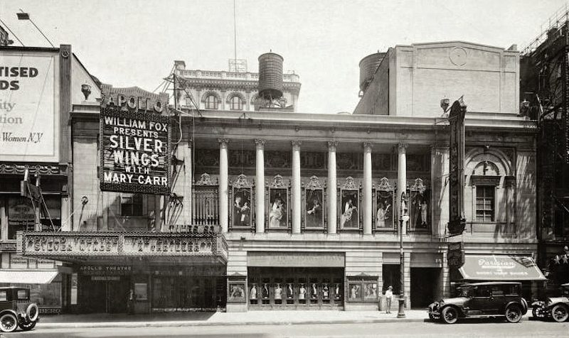 Apollo and Times Square Theaters. Photo Wurts Bros, 1921. Courtesy of the New York Public Library.